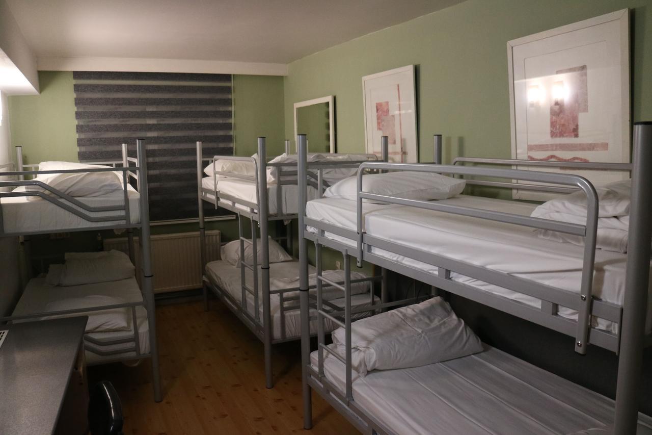 Es Hostel Midi Saint-Gilles Exteriör bild