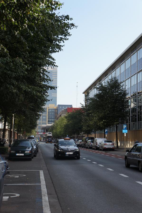 Es Hostel Midi Saint-Gilles Exteriör bild